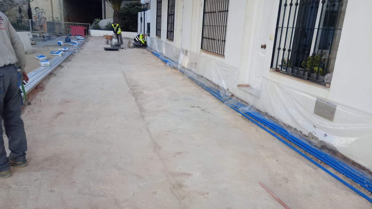 Remodelación de pavimento en Ulli Mahraum, Fuengirola